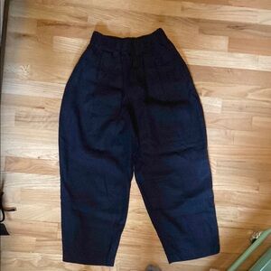 Elizabeth Suzann Navy Linen